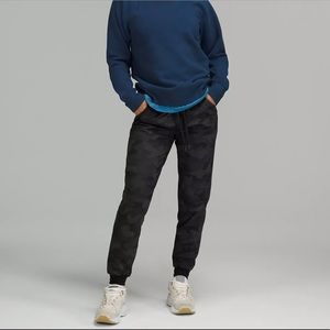 Lululemon Stretch High Rise jogger - Camo